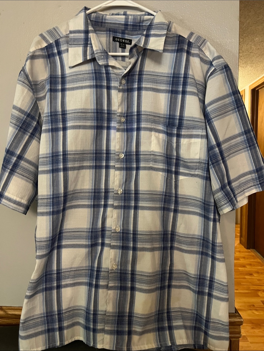 George Men’s White & Blue Plaid Short Sleeve Button-Down Shirt